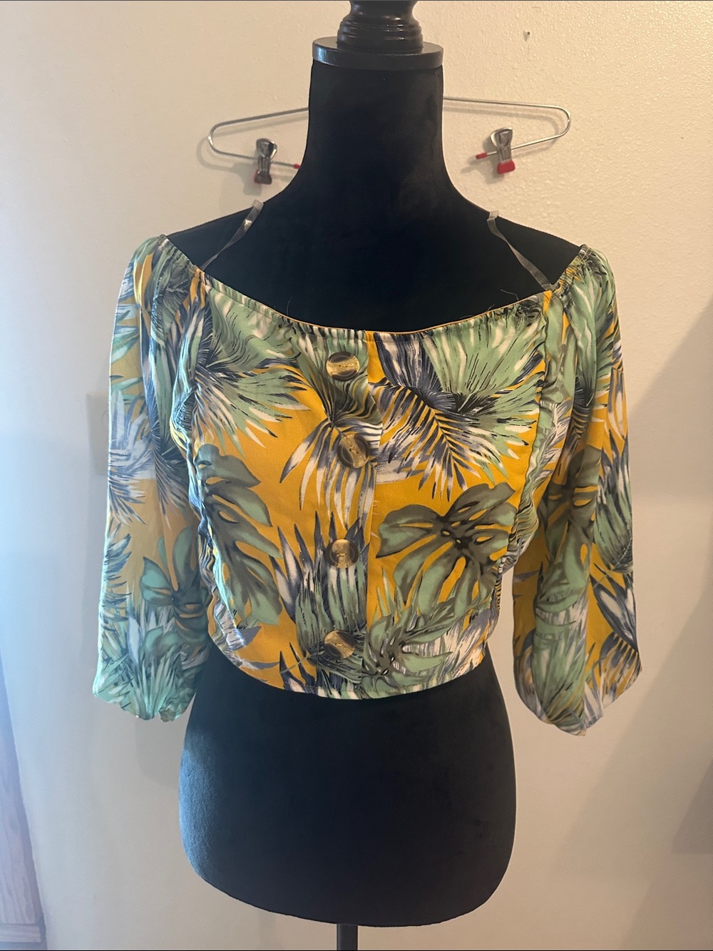a'gaci Tropical Off-Shoulder Smocked Crop Top - Yellow & Green